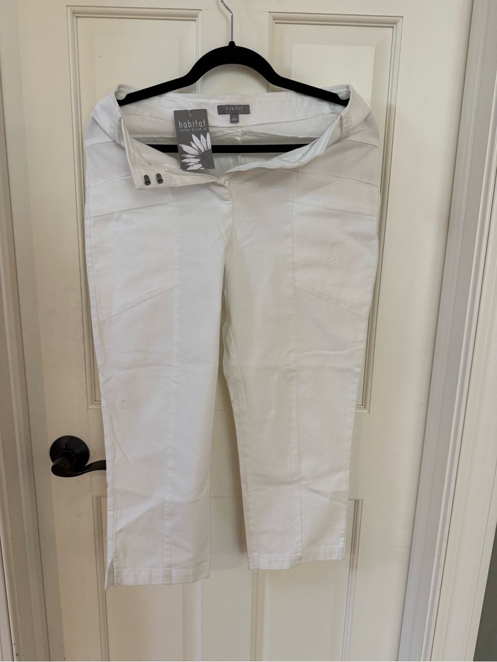 Habitat White Capri Pants NWT Women’s Size 4 Stretch Crop Pants